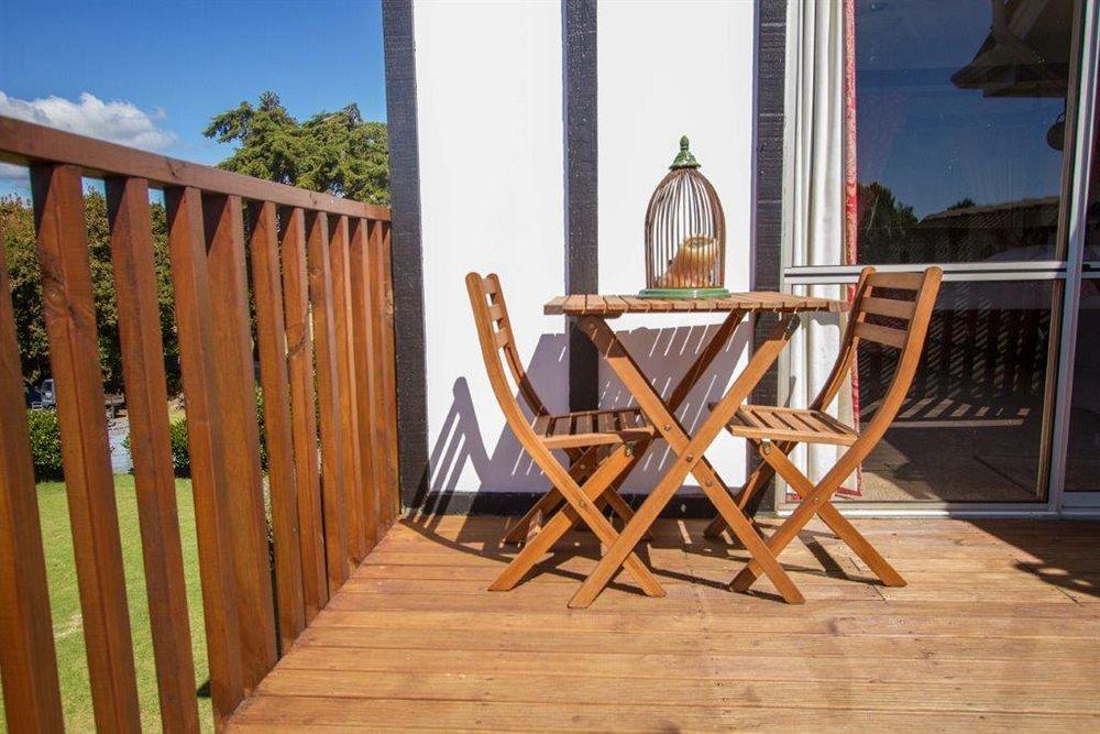 Tudor Manor Bed & Breakfast Paraparaumu Luaran gambar