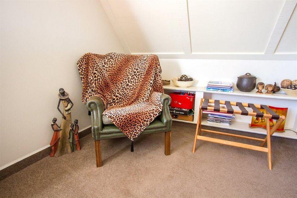 Tudor Manor Bed & Breakfast Paraparaumu Luaran gambar